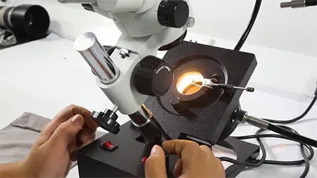 Microscope stéréoscopique binoculaire
