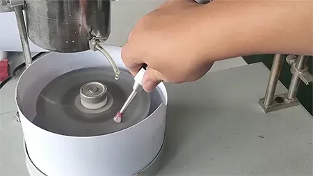 Machine à facettes pour pierres précieuses