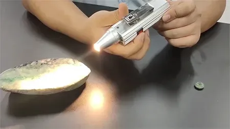 Lampe de Poche Xenon pour Gemmes