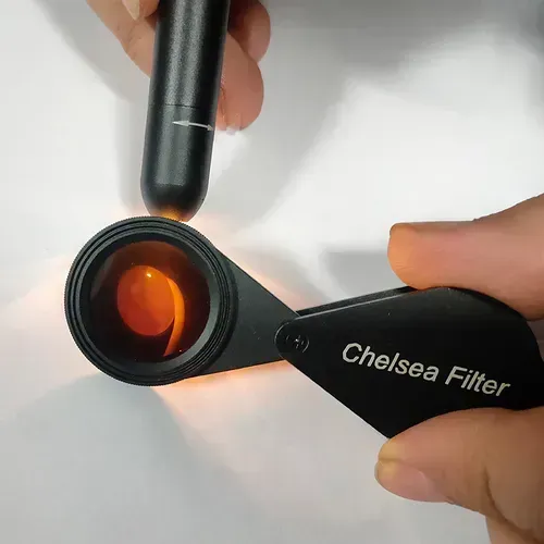 Lampe de Poche à Spectre Complet (interrupteur à bouton-poussoir)